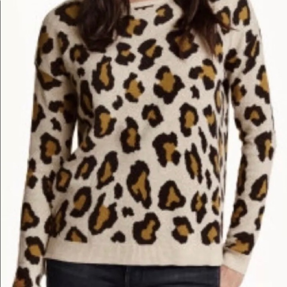 H & M Leopard Print Crew Neck Long Sleeve Sweater